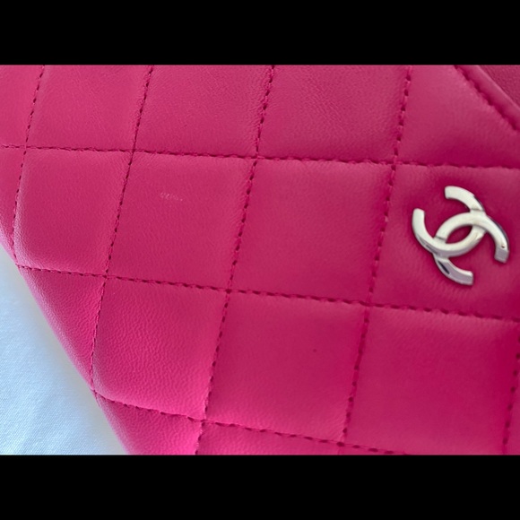 Chanel lamb wallet on chain fuchsia. - Picture 11 of 16